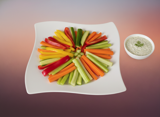 Gemüse Sticks Platte mit hausgemachtem Dip
